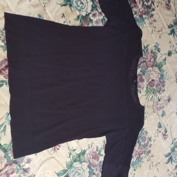 Top - Picture 1 of 2